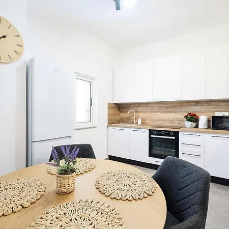 Coco & With Heated Pool Kozino