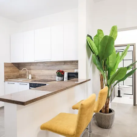 Apartment Coco With Heated Pool
