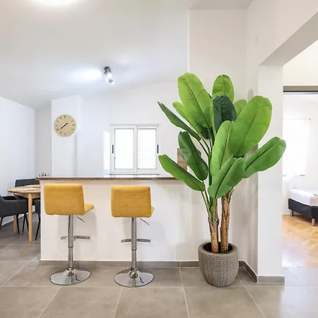 Coco & With Heated Pool Apartman Kozino