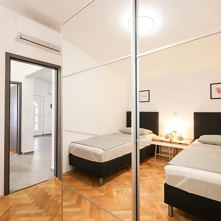 Appartement Coco With Heated Pool Kožino