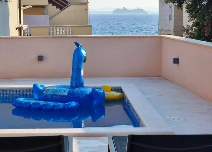 Coco With Heated Pool Daire
