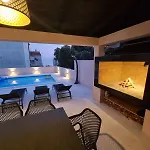 Coco With Heated Pool Appartement