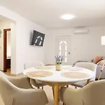 Coco With Heated Pool Appartement