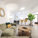 Coco With Heated Pool Апартаменты *