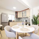 Appartement Coco With Heated Pool *