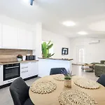 Appartement Coco With Heated Pool *