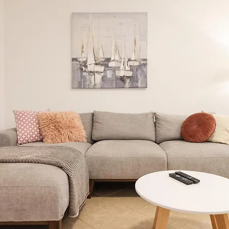 아파트 Villa Coco With Heated Pool Kožino