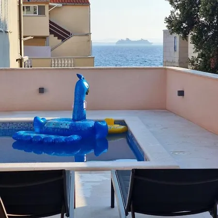 Coco With Heated Pool Apartament