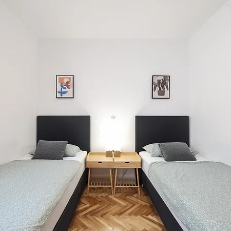 Coco With Heated Pool Appartement Kožino