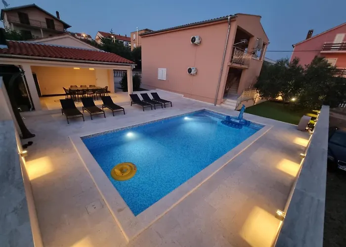 Villa Coco With Heated Pool Kožino