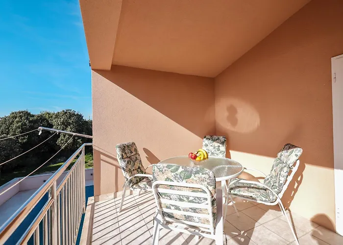 Coco With Heated Pool