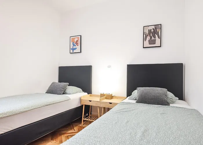 Coco With Heated Pool Apartamento Kožino