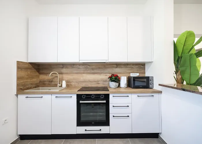 Villa Coco With Heated Pool 아파트