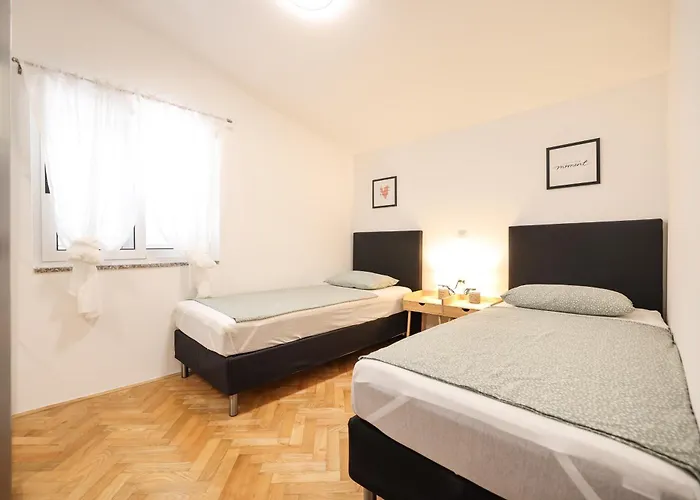 Appartement Coco With Heated Pool