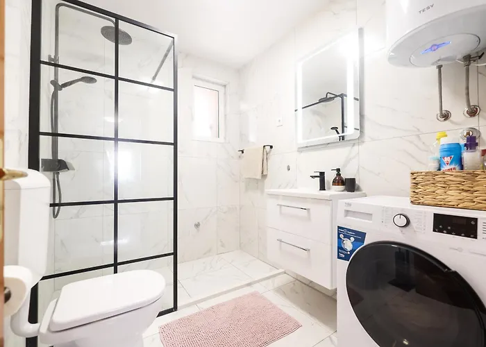 Coco With Heated Pool Appartement *