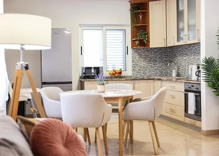 Appartement Coco With Heated Pool *