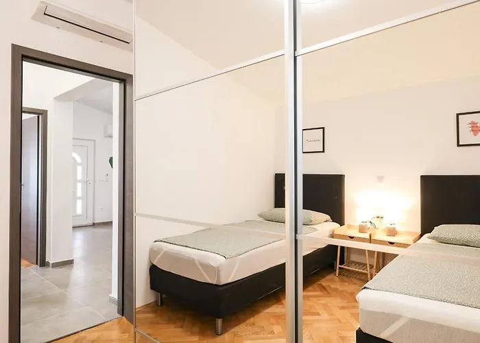 Appartement Coco With Heated Pool Kožino