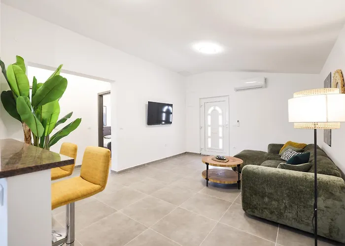 Appartement Coco With Heated Pool